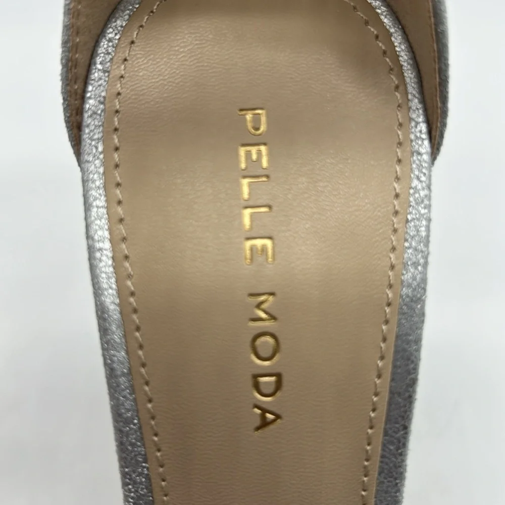 Pelle Moda Metallic Silver Platform Block Heel Suede Women’s Sandals – Size 9.5